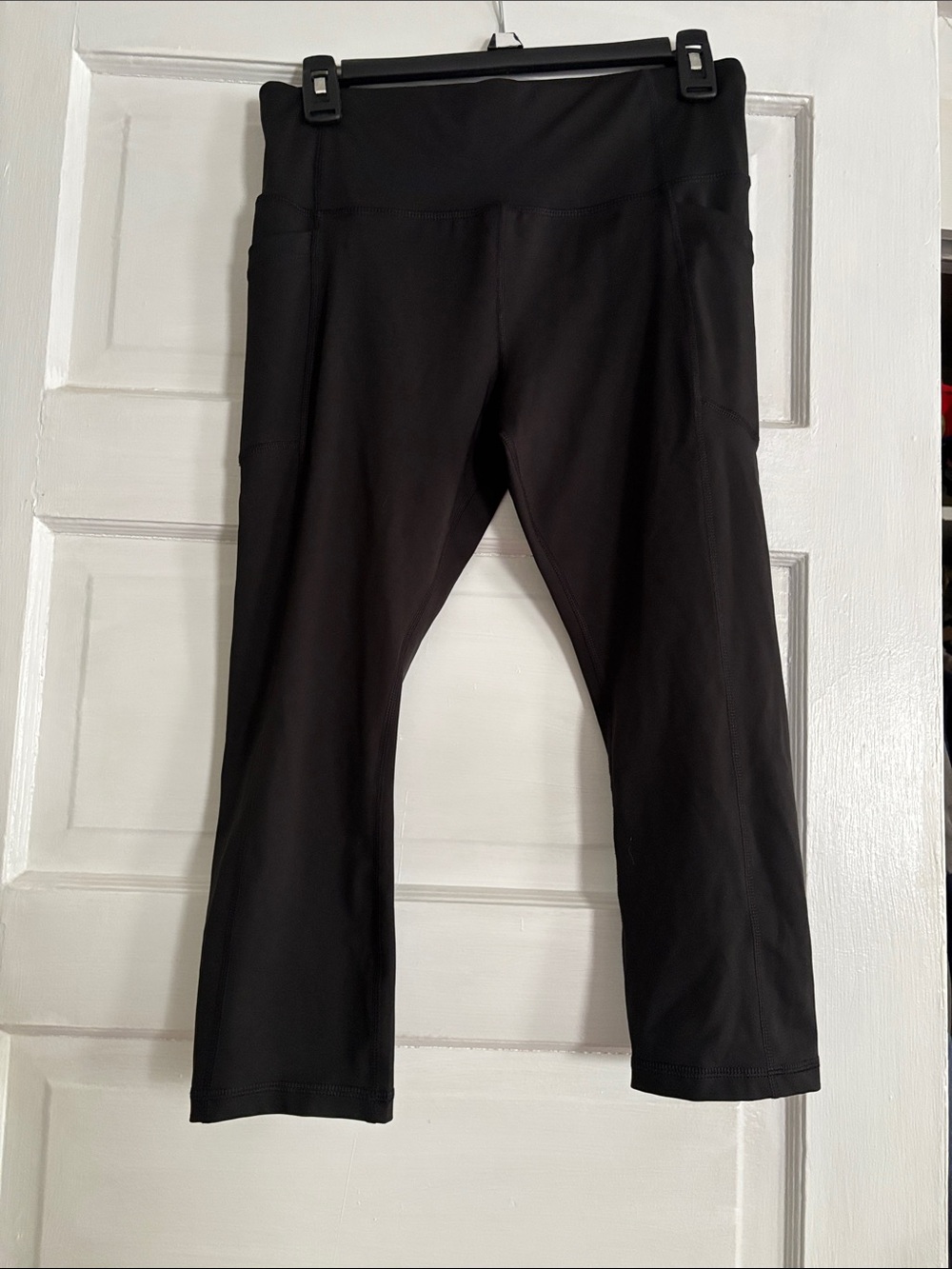 Avia Black Women's Athletic Capri Leggings